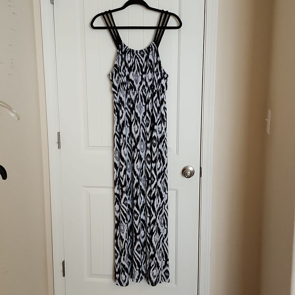 Apt 9 Black White Trible Print Maxi Dress Size Large with unique rope straps.